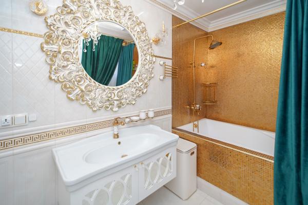 Шикарный дом с бассейном, баней и фонтаном в Краснодаре — фото 5